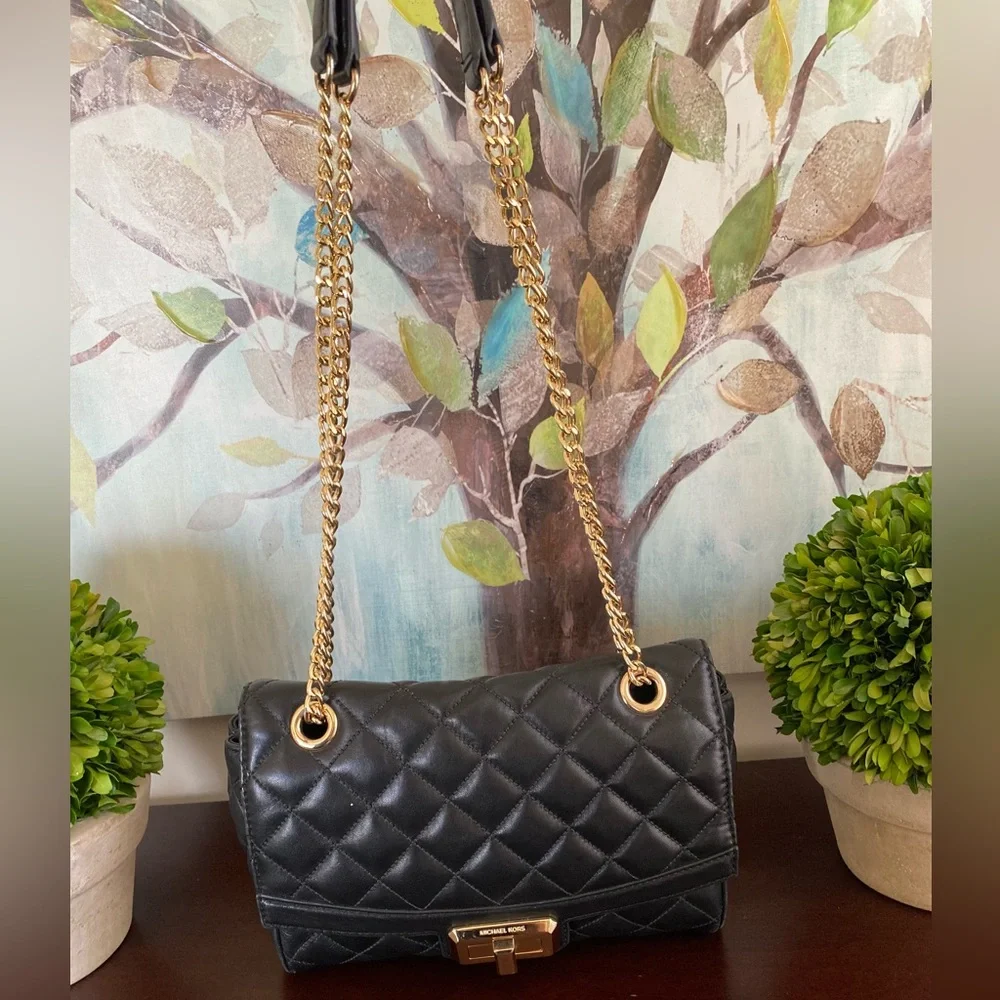 MICHAEL KORS HANNAH QUILTED🖤BLACK🖤LEATHER GOLD CHAIN SHOULDER/CROSSBODY🌟EUC🌟 - Picture 6 of 17